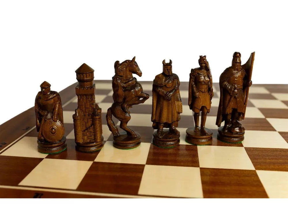 Šachmatai Knight 645x323x80mm, karalius 125mm